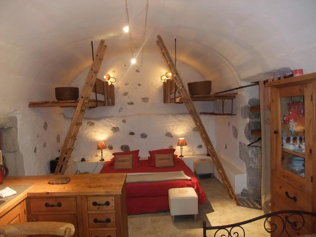 Le Domaine Du Grand Cellier Chambres D'Hotes En Savoie Tournon-sur-Rhône Szoba fotó